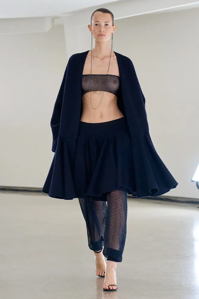 Alaïa весна-лето 2025