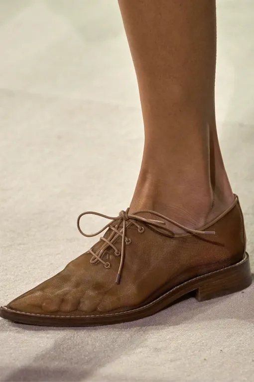 Victoria Beckham весна-лето 2025 Victoria Beckham весна-лето 2025