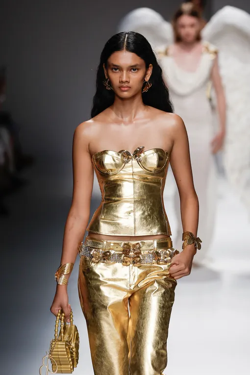 Blumarine весна-лето 2024 Blumarine весна-лето 2024