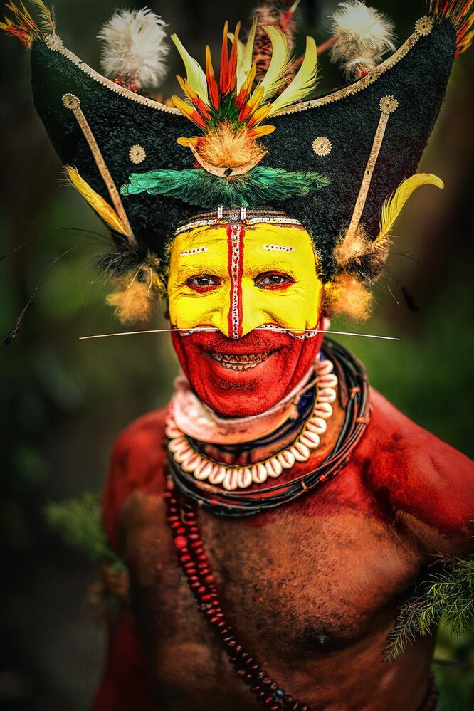 Представитель племени Хули, Папуа-Новая Гвинея.