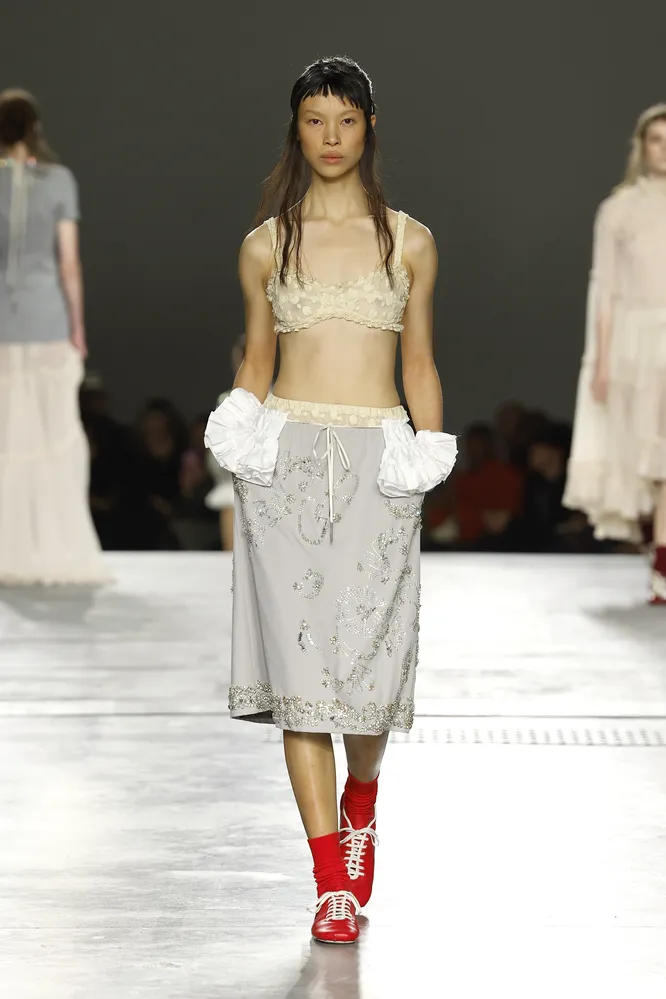 Dries Van Noten весна-лето 2026 Dries Van Noten весна-лето 2026