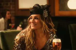 5 лучших рекламных роликов Суперкубка-2019 с участием Энди Уорхола, Сары Джессики Паркер и Карди Би