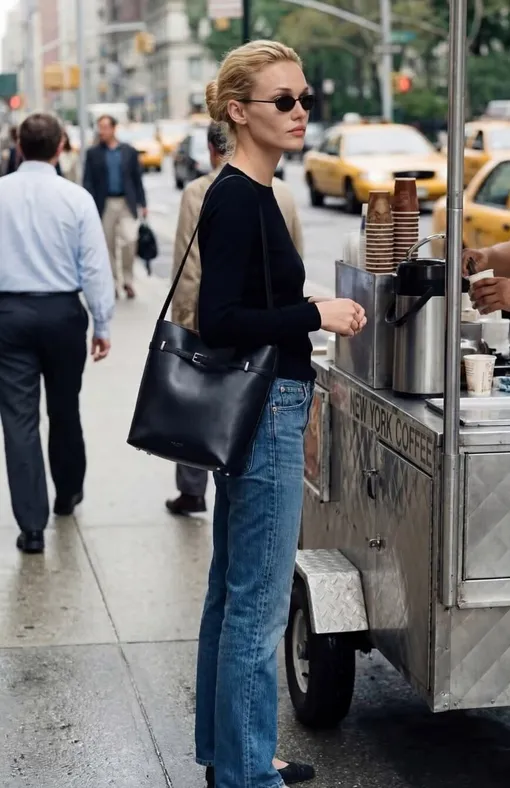 Сара Пиджон в роли Кэролин Бессетт-Кеннеди на съемках сериала «История любви» Сара Пиджон в роли Кэролин Бессетт-Кеннеди на съемках сериала «История любви»