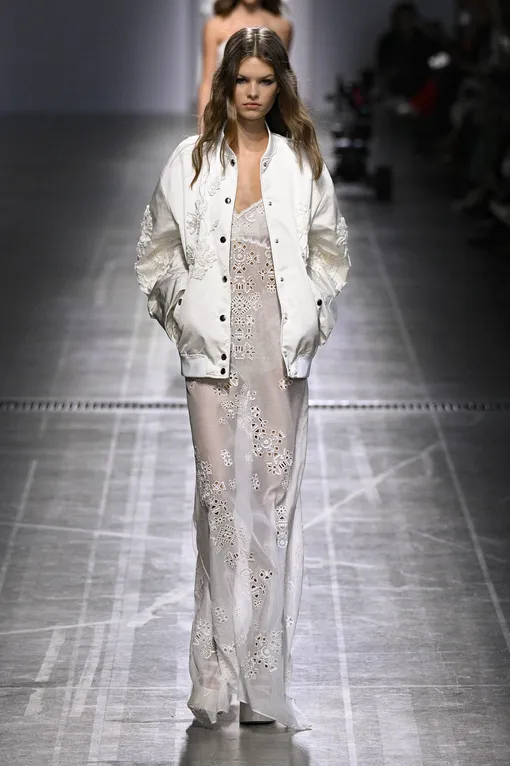 Ermanno Scervino весна-лето 2025