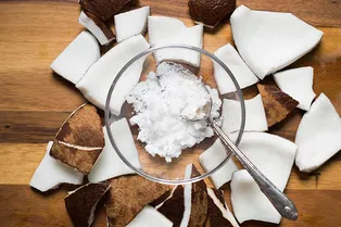 Как использовать кокосовое масло в уходе: 9 способов