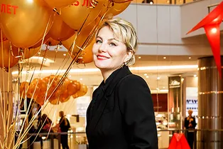 Рената Литвинова, Ксения Собчак и Анна Чиповская на 15-летии «Весны»