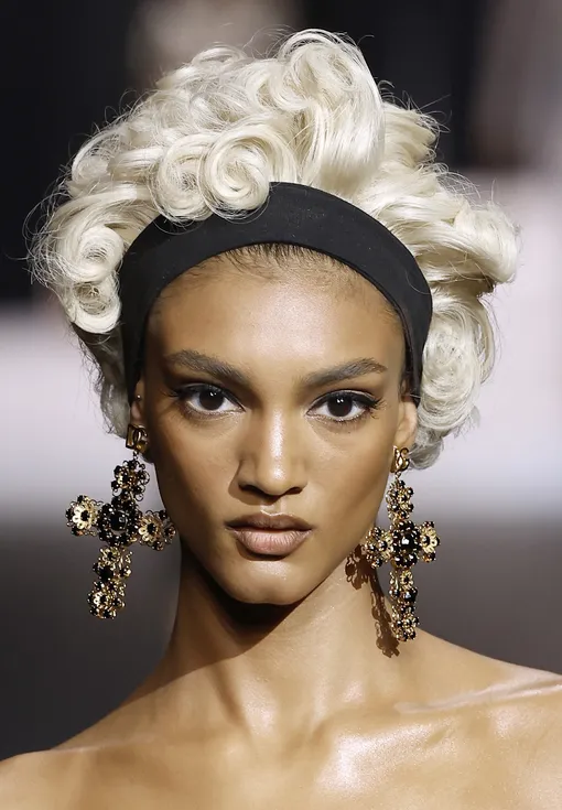 Dolce & Gabbana весна-лето 2025 Dolce & Gabbana весна-лето 2025