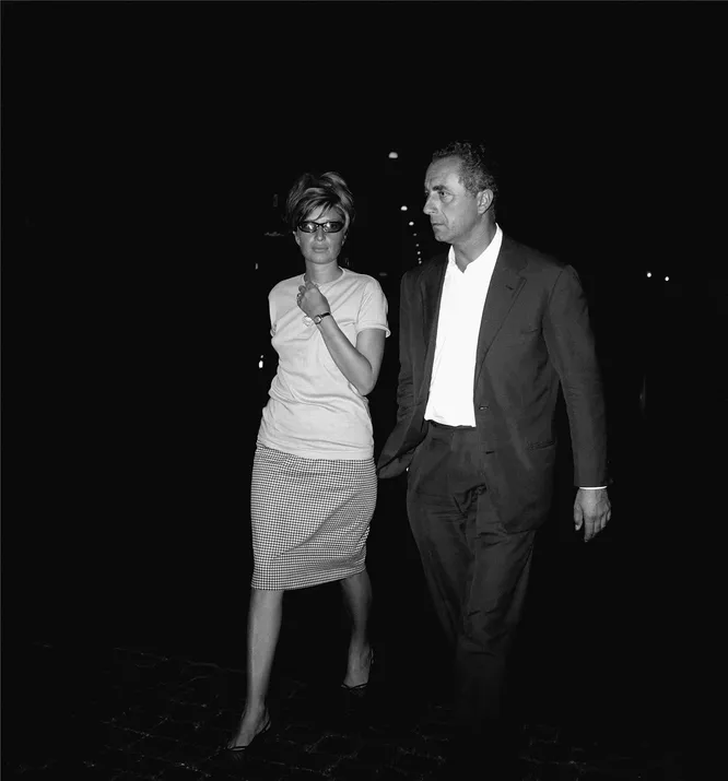 Моника Витти и Микеланджело Антониони на виа Венето. Италия, Рим. 1968 год