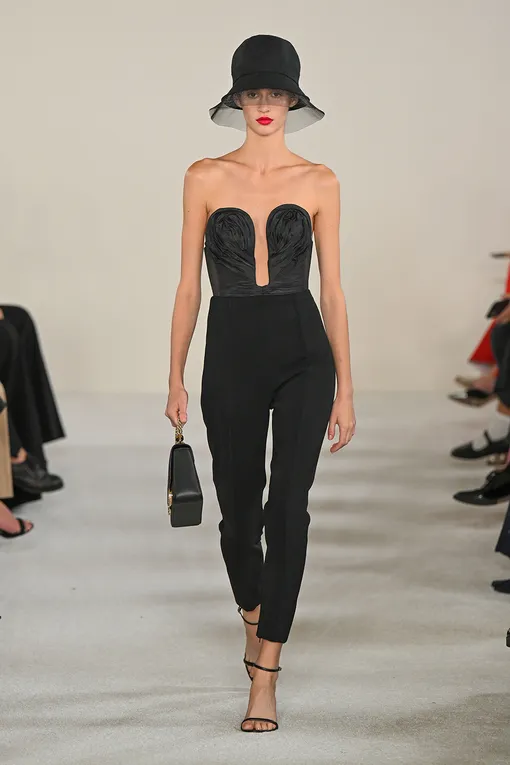 Carolina Herrera весна-лето 2023