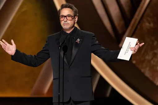 Роберт Дауни-младший хвалит Юру Борисова Роберт Дауни-младший хвалит Юру Борисова