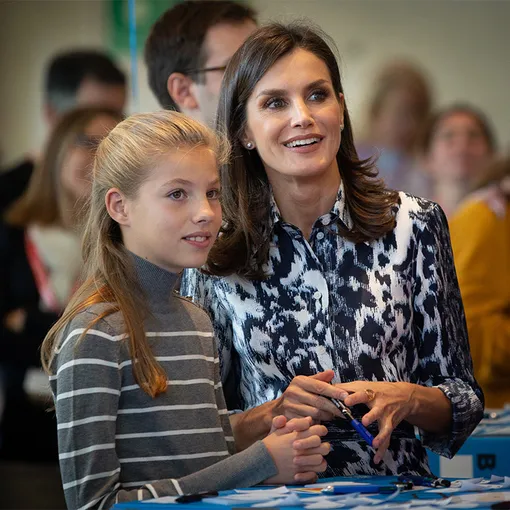 Королева Летиция с дочерью Софией Королева Летиция с дочерью Софией