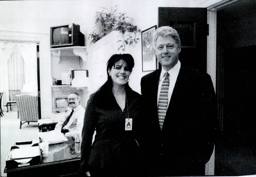 Моника Левински и Билл Клинтон в Белом доме, 1998