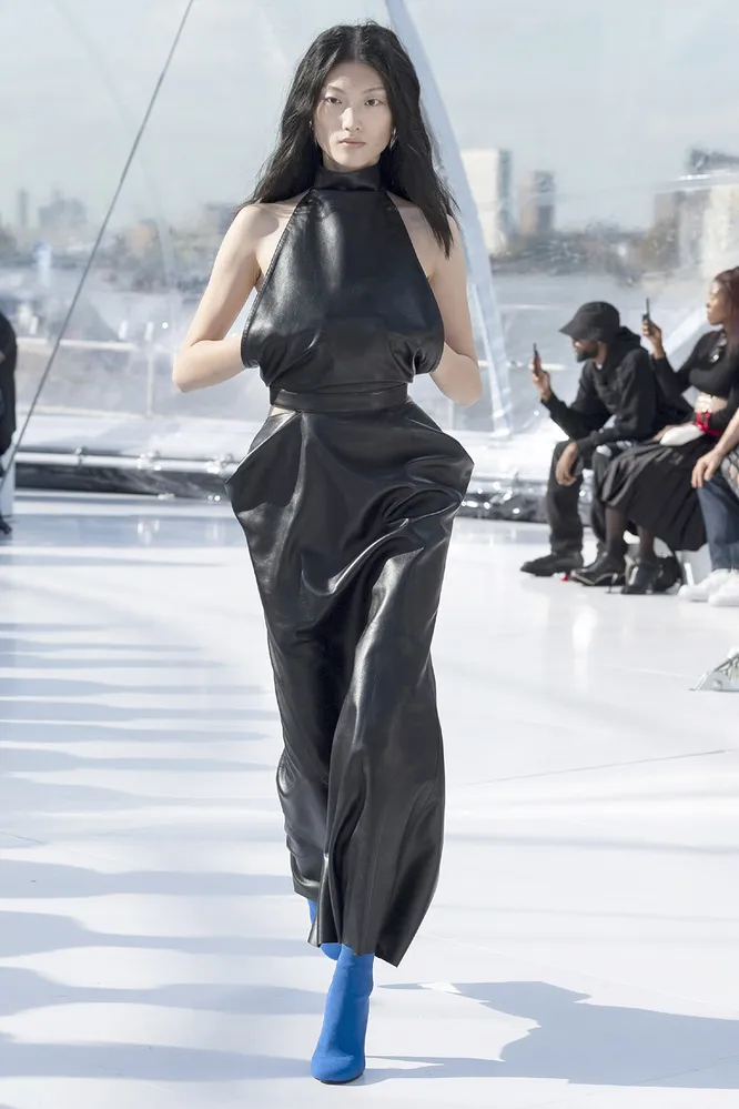 Alexander McQueen весна-лето 2023