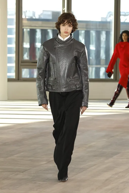 Stella McCartney осень-зима 2025/26 Stella McCartney осень-зима 2025/26
