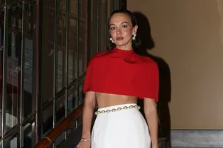 Топ-кейп — самая красивая инвестиция в летний гардероб