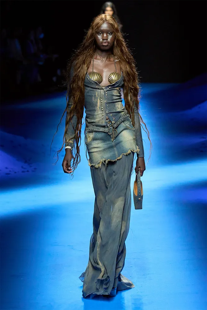 BLUMARINE весна-лето 2023 BLUMARINE весна-лето 2023