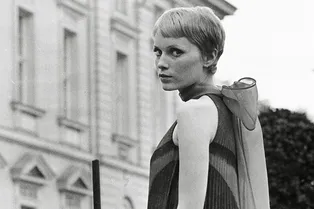 Королева коротких платьев: 15 лучших архивных фото Мии Фэрроу