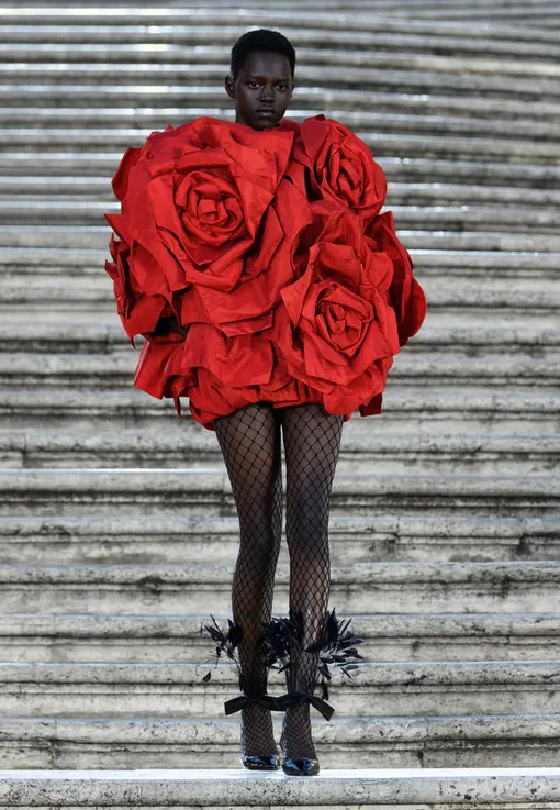Valentino Haute Couture осень-зима 2022/23
