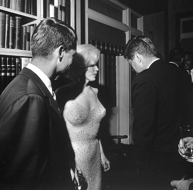 Минет жылдам бейнені көру Новгород ханымы Садо Масо