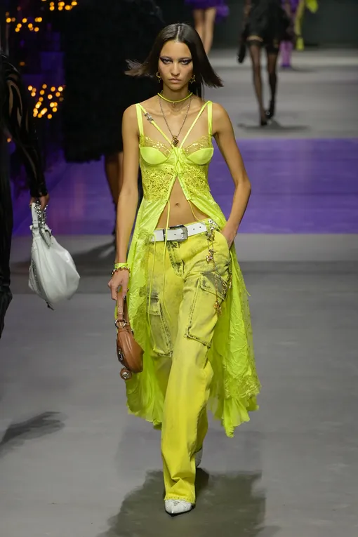 Versace весна-лето 2023 Versace весна-лето 2023