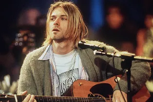 Смотрим секретный концерт Nirvana в магазине электроники