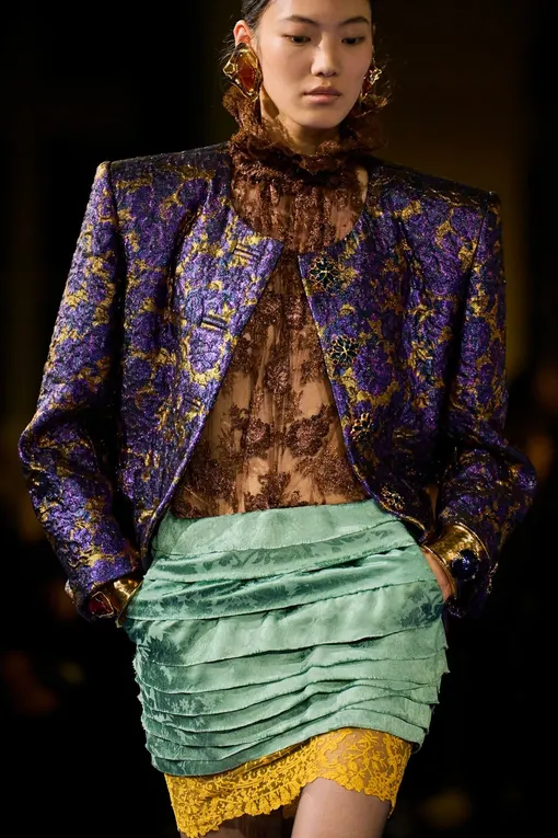 Saint Laurent весна-лето 2025