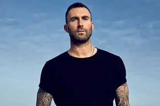 Адам Левин стал лицом мужского аромата Y от Yves Saint Laurent Beauté