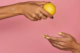 Бриллианты по поводу и без: новые украшения Alrosa подойдут абсолютно к любому образу