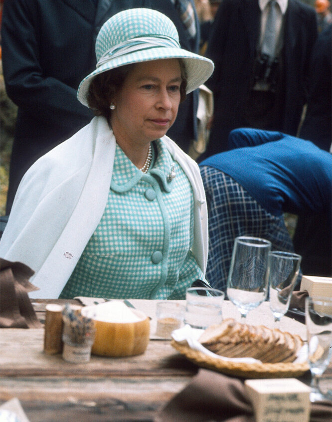 Королева Елизавета, 1976 год 