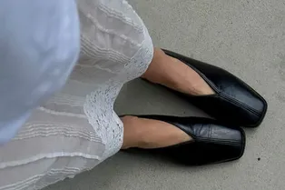 Ставка на комфорт: 10 пар идеальных балеток на лето-2026