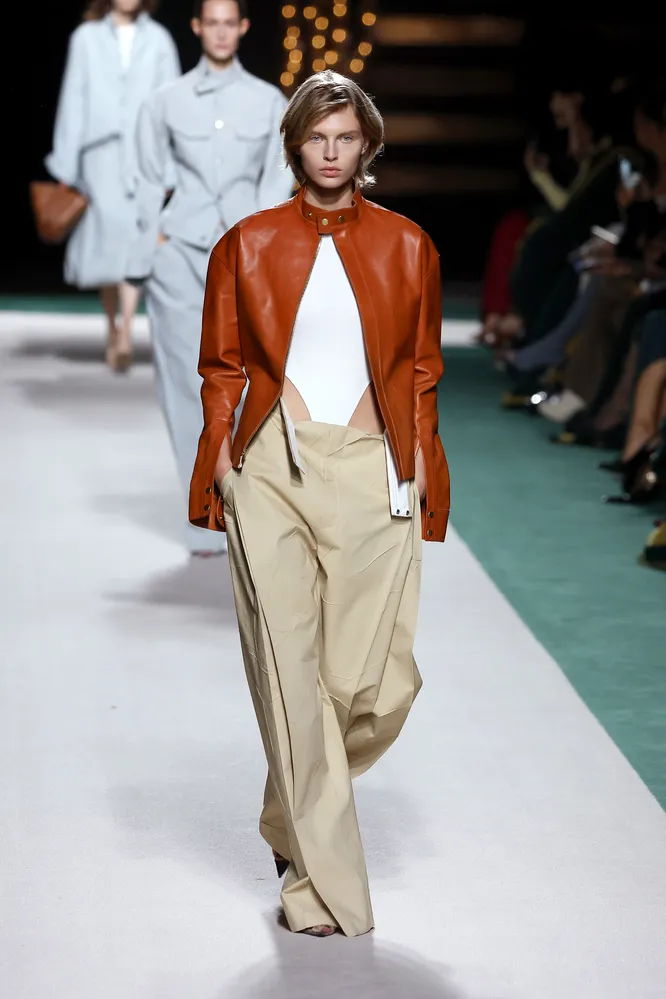 Victoria Beckham весна-лето 2025 Victoria Beckham весна-лето 2025