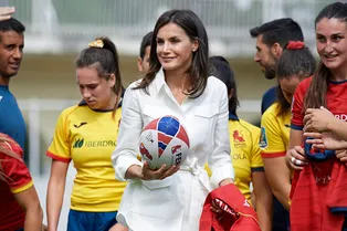 Как носить белый тотал-лук этим летом: учимся у королевы Летиции