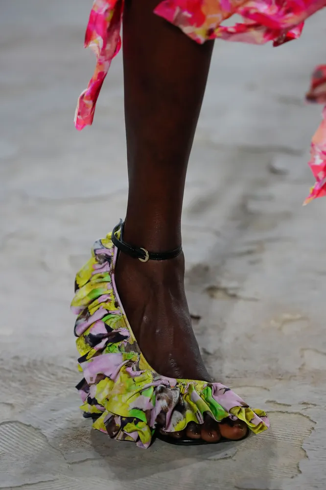 Dries Van Noten весна-лето 2023 Dries Van Noten весна-лето 2023