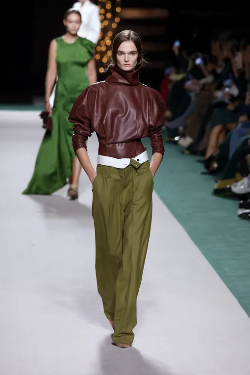 Victoria Beckham весна-лето 2025 Victoria Beckham весна-лето 2025