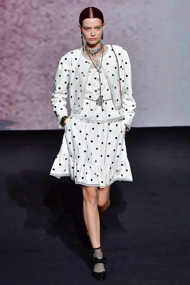 CHANEL весна-лето 2023 CHANEL весна-лето 2023