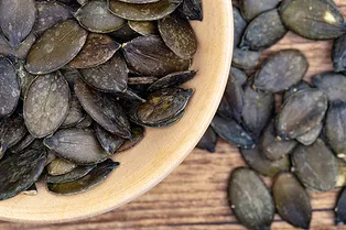 Тыквенные семечки могут помочь в похудении – как их использовать