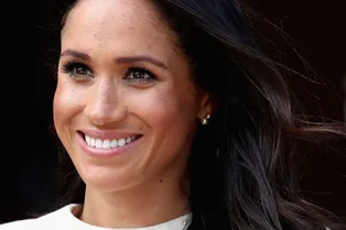 Меган Маркл в Oscar de la Renta на свадьбе Селии МакКоркодейл