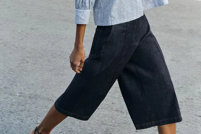 Почему платье джинсовые бермуды — обязательная покупка на лето-2026