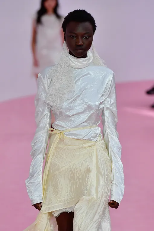 Acne Studios весна-лето 2023 Acne Studios весна-лето 2023