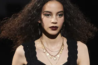 Как выглядят самые трендовые украшения 2021