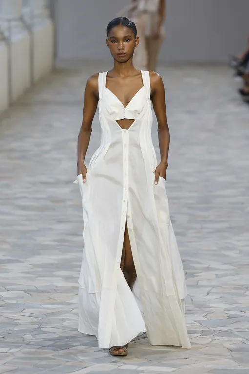 Alberta Ferretti весна-лето 2025 Alberta Ferretti весна-лето 2025