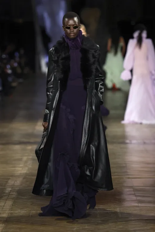 McQueen осень-зима 2025 McQueen осень-зима 2025