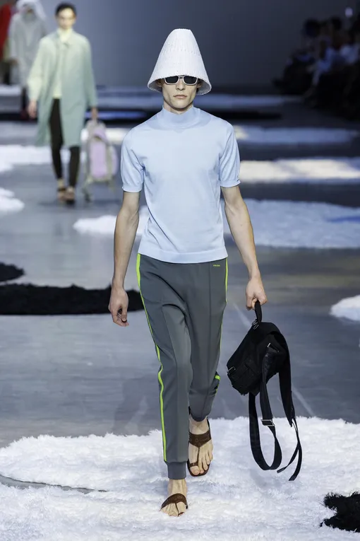 Prada Menswear весна 2026