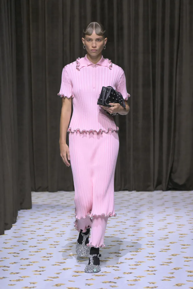 Jil Sander весна-лето 2025 Jil Sander весна-лето 2025