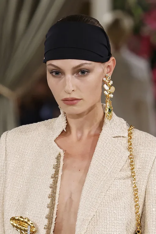 Schiaparelli весна-лето 2024 Schiaparelli весна-лето 2024