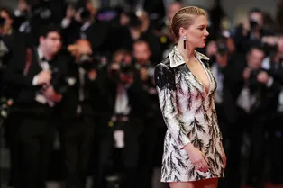 Леа Сейду в дерзком мини-платье Louis Vuitton на красной дорожке Канн