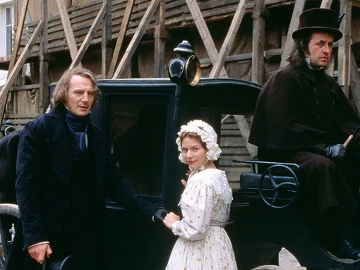 Лиам Нисон и Клэр Дэйнс в фильме "