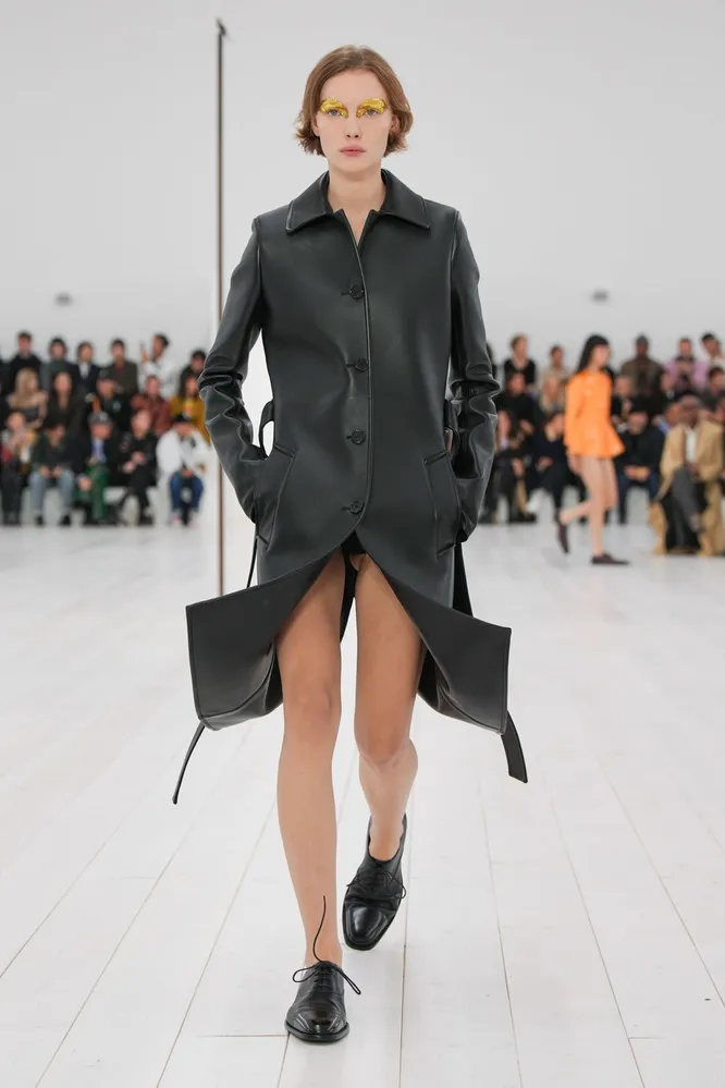 Loewe весна-лето 2025 Loewe весна-лето 2025