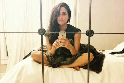 До встречи с принцем Гарри Меган выкладывала такие селфи