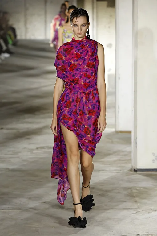 Dries Van Noten весна-лето 2023 Dries Van Noten весна-лето 2023